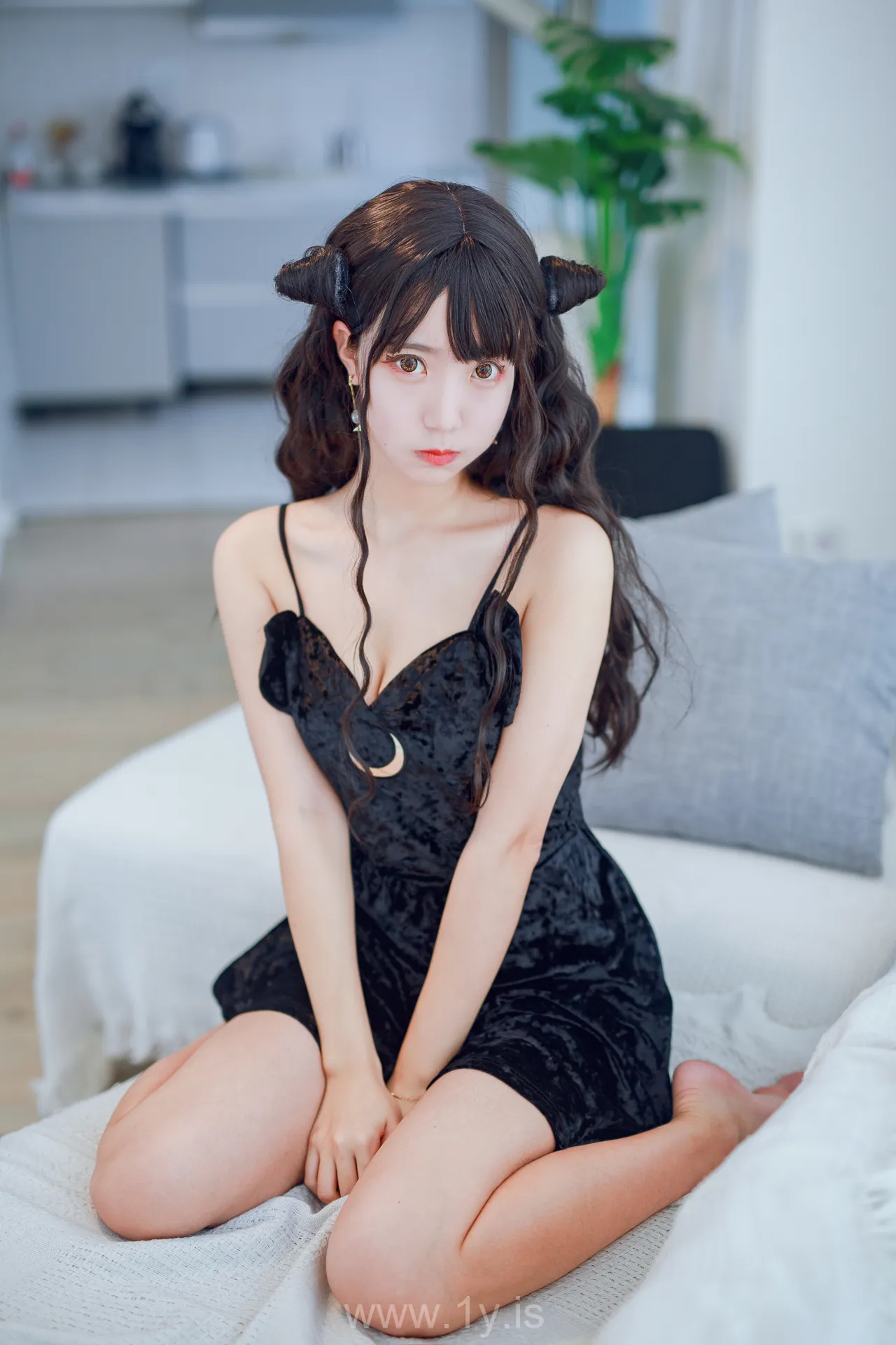 Coser@黑川 NO.027 Attractive Asian Beauty 小恶魔黑裙子